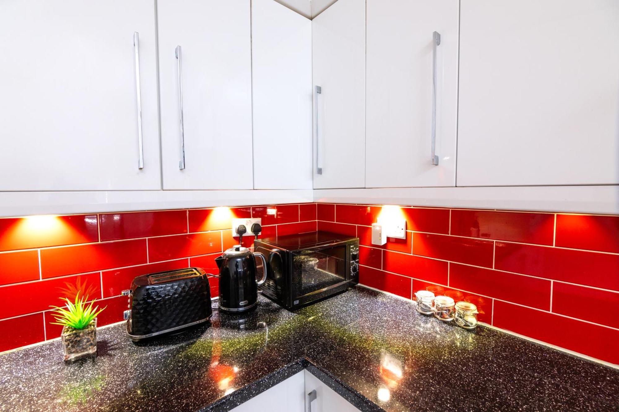 Spacious Apartment Close To City Centre With Secure Parking Leeds  Buitenkant foto