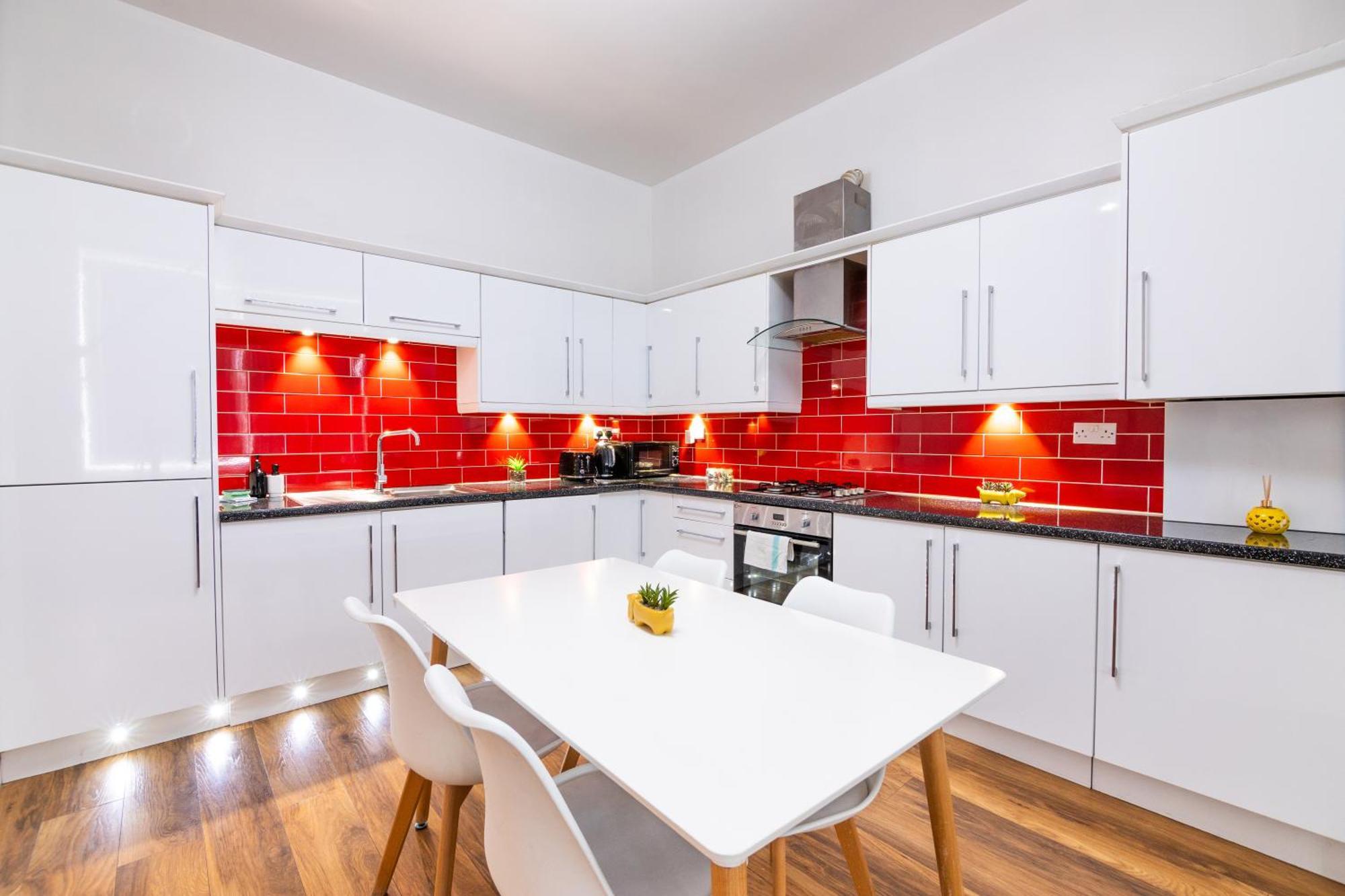 Spacious Apartment Close To City Centre With Secure Parking Leeds  Buitenkant foto